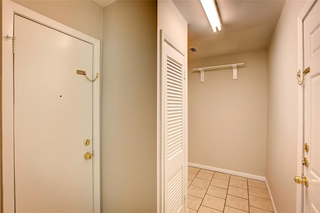 620 Harrison Lane Hurst, TX 76053 - Photo 13 of 32 a view of bathroom