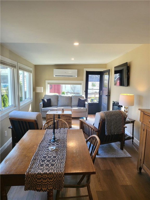 135 Namquid Drive Warwick, RI 02888 - Photo 13 of 28