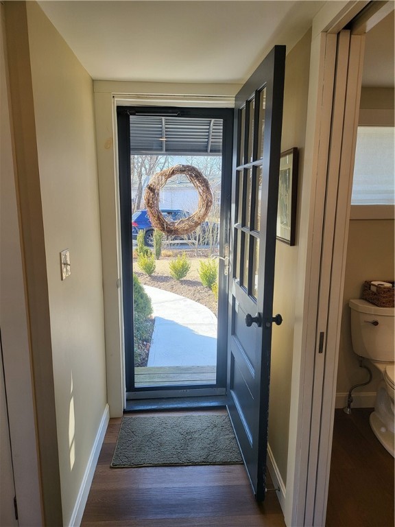 135 Namquid Drive Warwick, RI 02888 - Photo 6 of 28