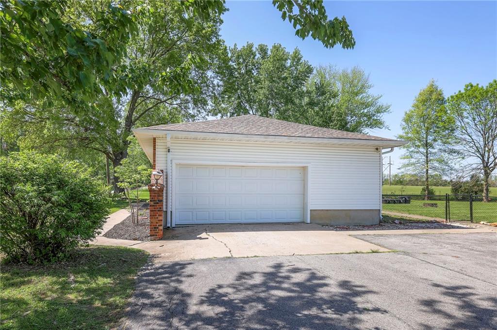 704 Urich Road Clinton, MO 64735 - Photo 30 of 52