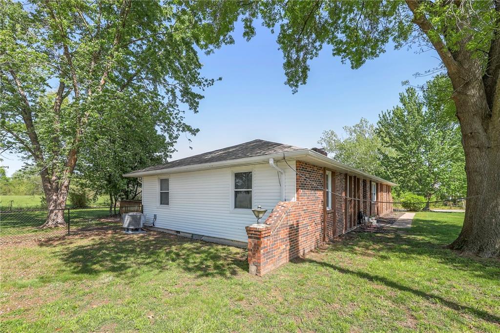 704 Urich Road Clinton, MO 64735 - Photo 32 of 52