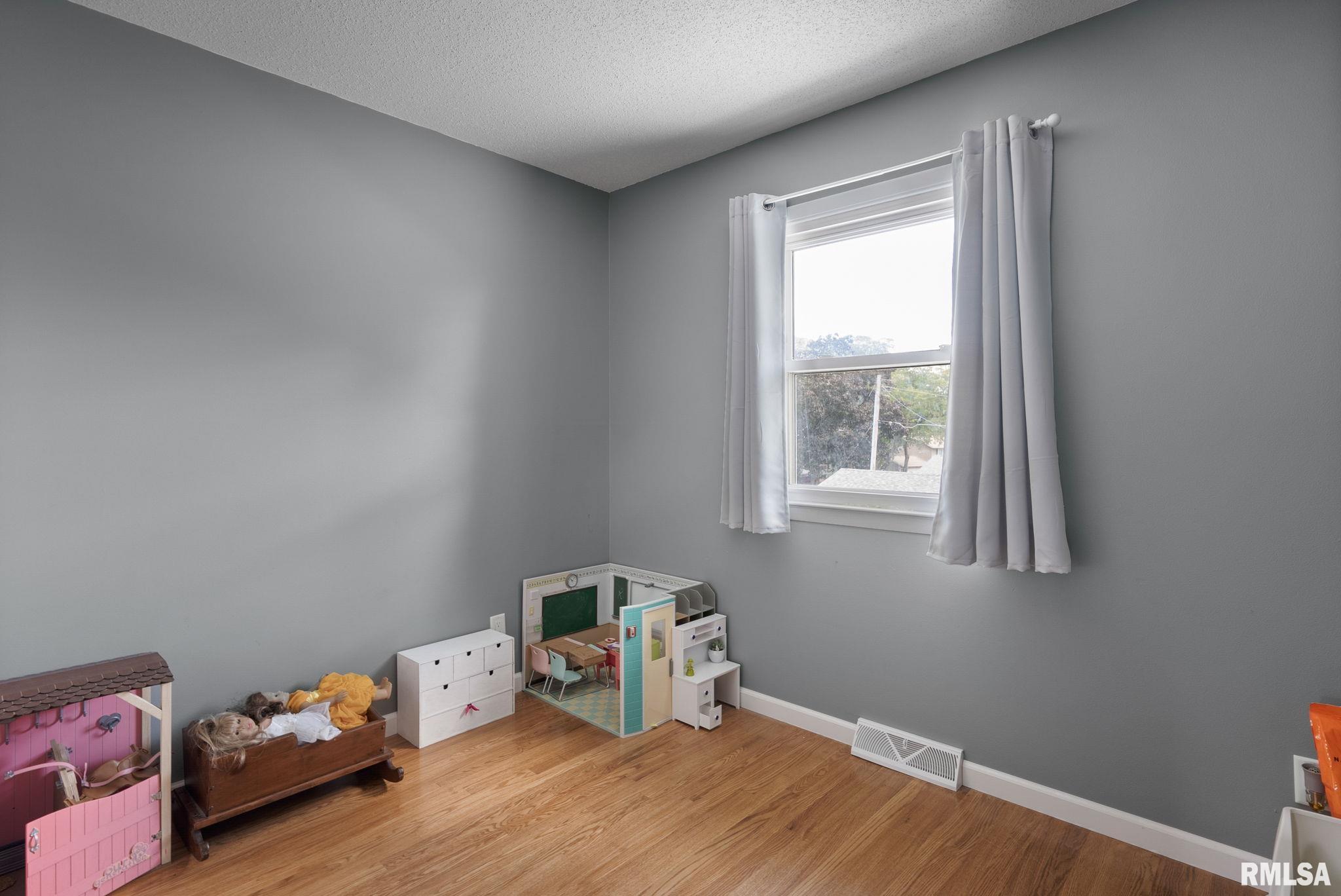 3419 Fairhaven Road Davenport, IA 52807 - Photo 18 of 31 Gallery Image 18