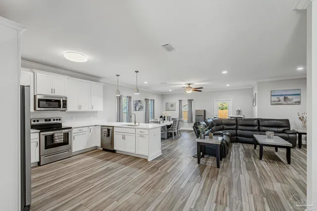 $395,000 | 492 Aleta Avenue, Mary Esther, FL 32569