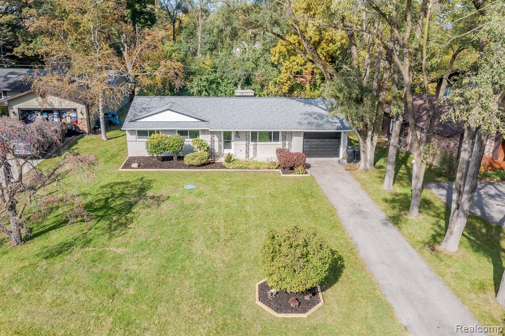 1932 Devonshire Road Bloomfield Hills, MI 48302 - Photo 1 of 35