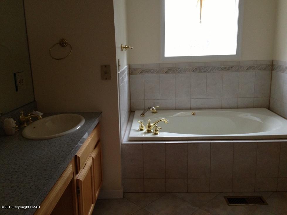 134 Atco Road Beach Lake, PA 18405 - Photo 9 of 19 Master bath