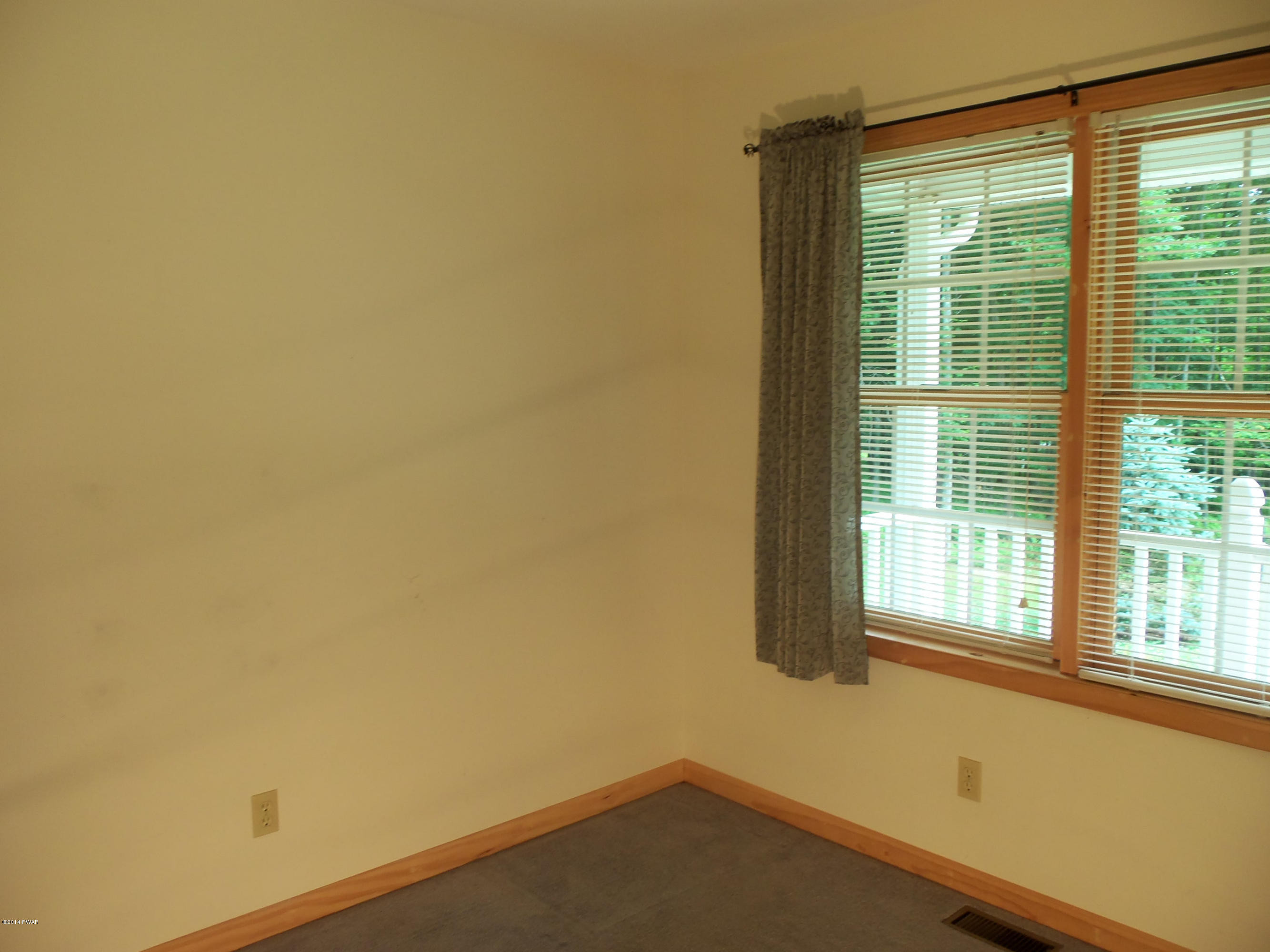 229 Deer Run Road Hawley, PA 18428 - Photo 5 of 54 Gallery Image 5