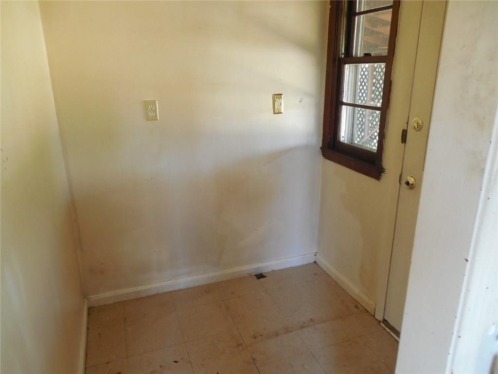 131 Baker Rd Extension Monaca, PA 15061 - Photo 3 of 10 Gallery Image 3