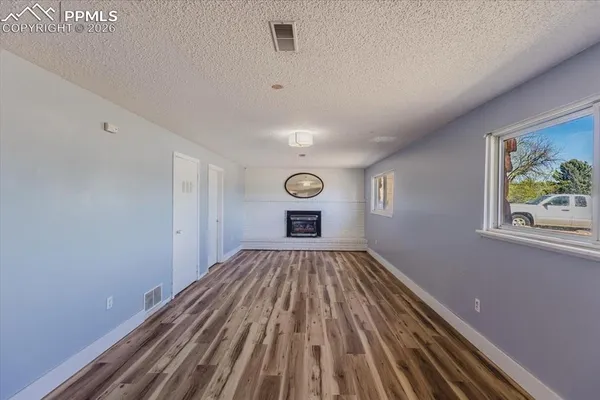 $309,900 | 11 Mac Gregor Road, Pueblo, CO 81001
