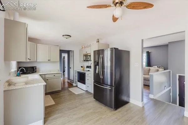 $309,900 | 11 Mac Gregor Road, Pueblo, CO 81001