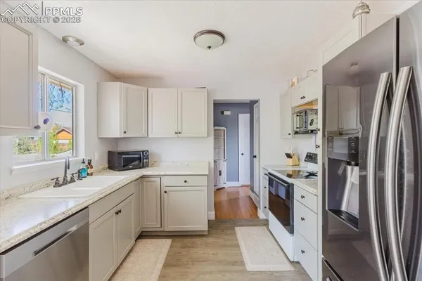 $309,900 | 11 Mac Gregor Road, Pueblo, CO 81001