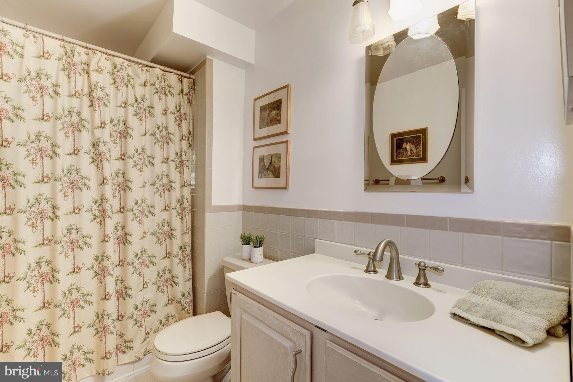 10325 Lloyd Road Potomac, MD 20854 - Photo 31 of 35 Lower Level - Full Bath