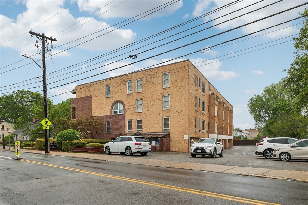 314 Riverside Avenue, Unit 201 Medford, MA 02155 - Photo 15 of 17