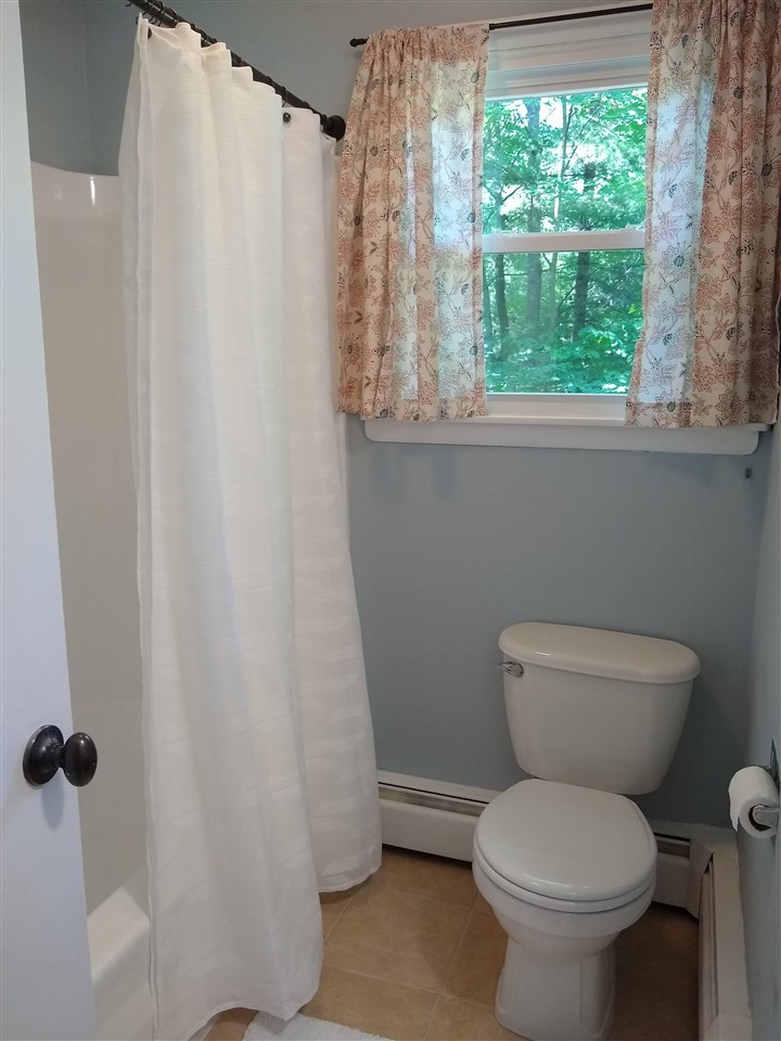 4605 Weathering Heights Road Traverse City, MI 49686 - Photo 17 of 36 1850378-16.JPG