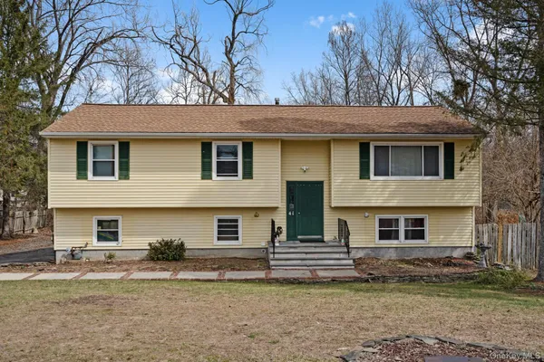 $635,000 | 41 Rutledge Avenue, Highland Mills, NY 10930