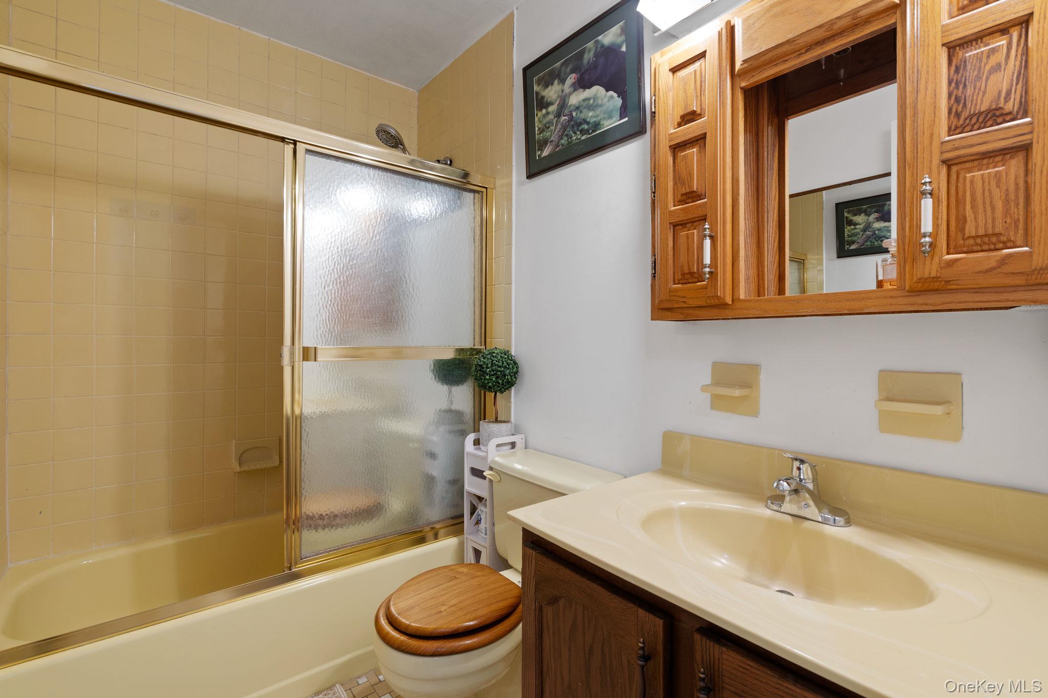 41 Rutledge Avenue Highland Mills, NY 10930 - Photo 19 of 25 Hall bathroom on first floor