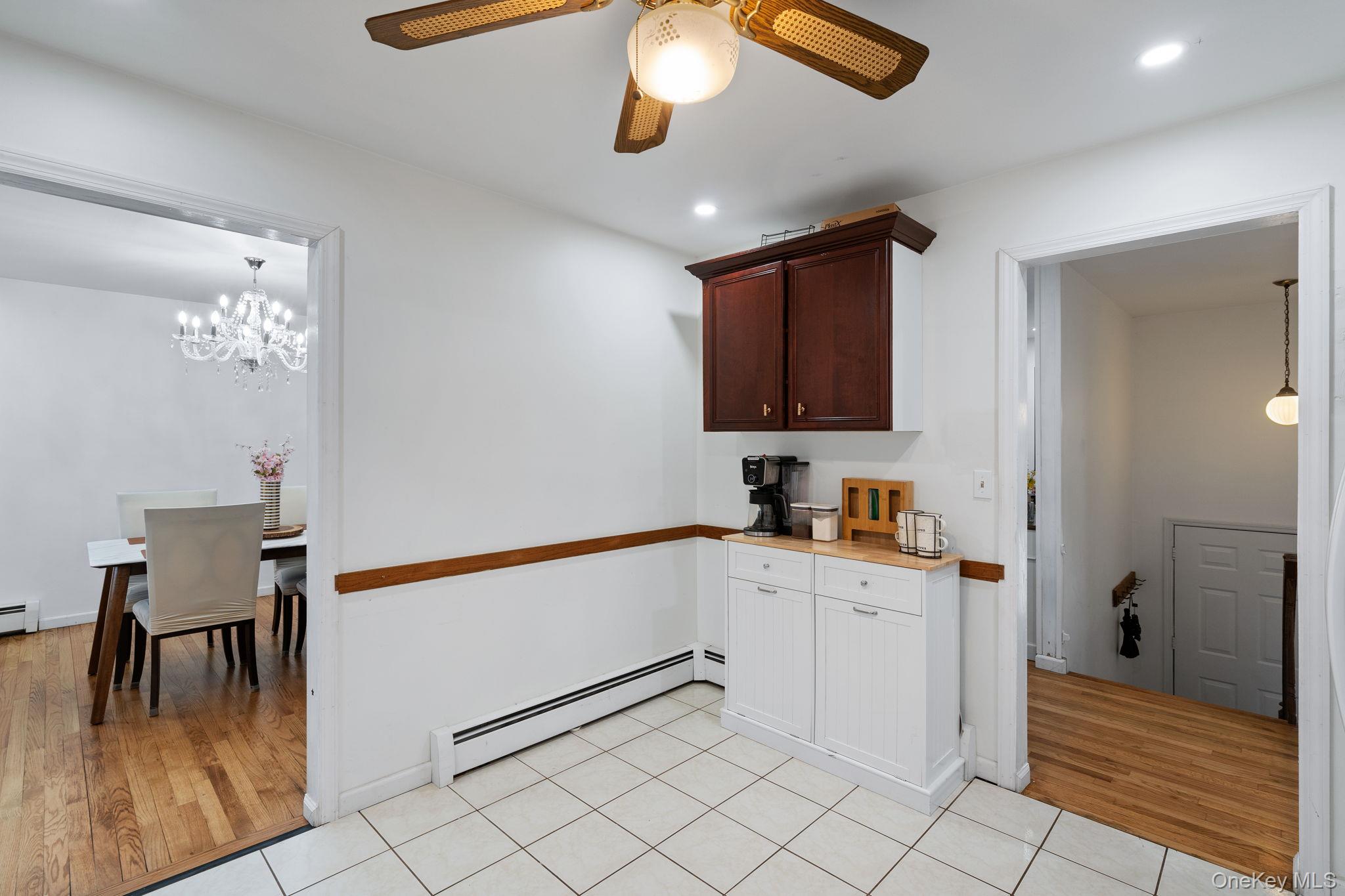 41 Rutledge Avenue Highland Mills, NY 10930 - Photo 10 of 25 Eat-in area