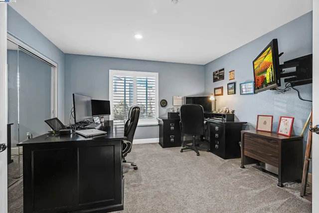 a view of a walk in closet