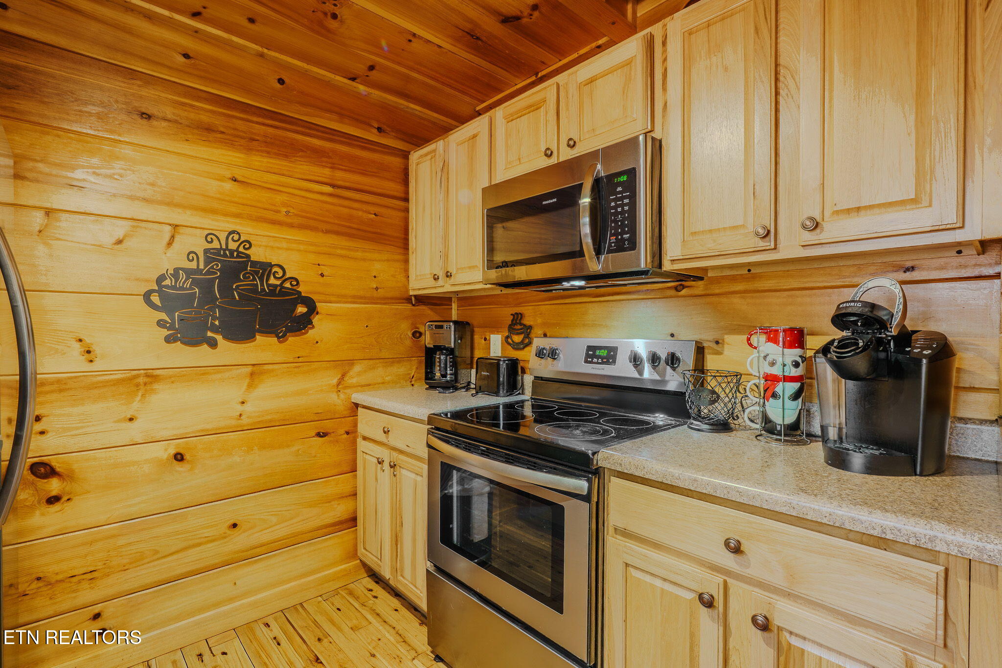 2109 Memory Way Sevierville, TN 37876 - Photo 12 of 38 19-web-or-mls-_DSC8534-HDR