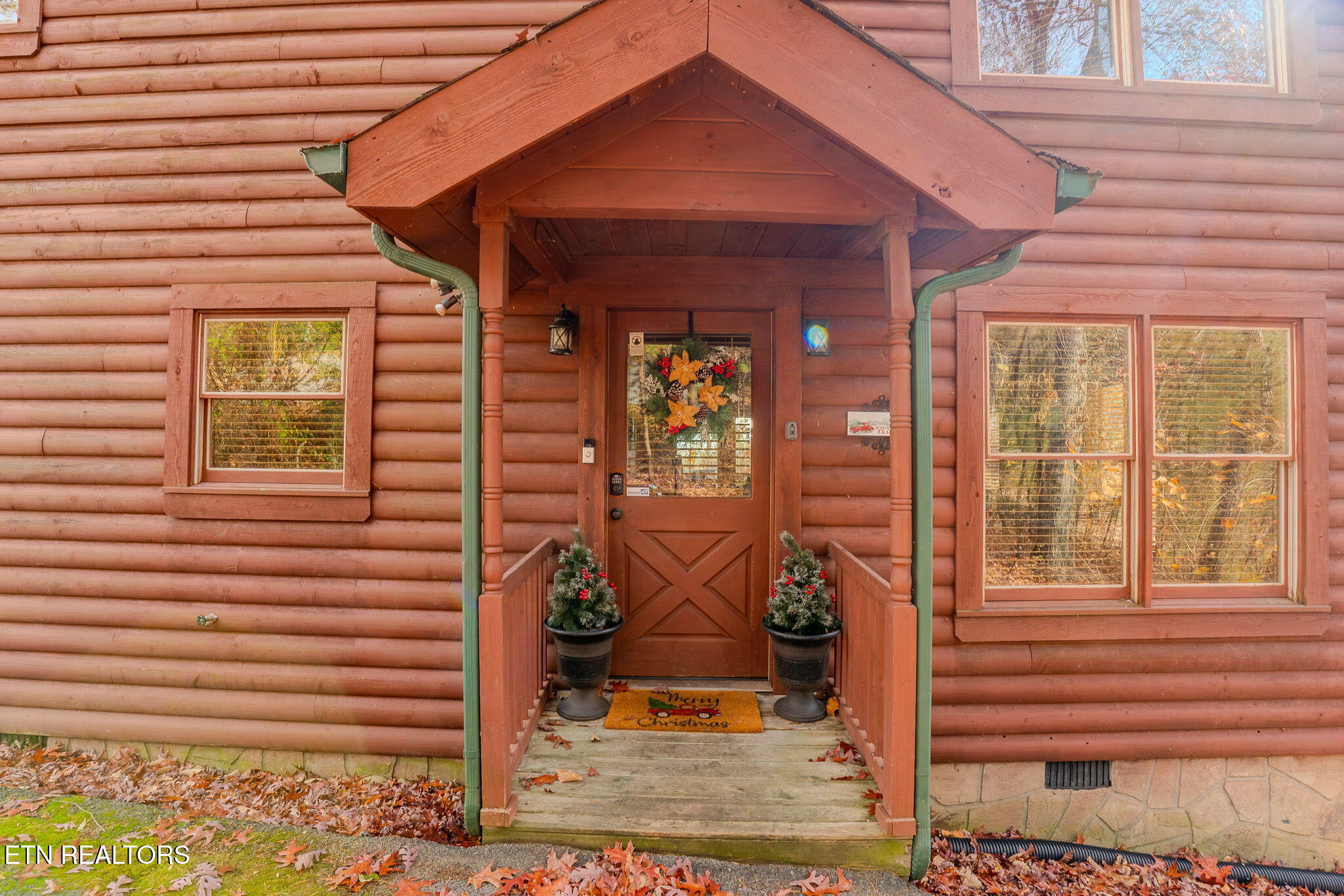 2109 Memory Way Sevierville, TN 37876 - Photo 2 of 38 9-web-or-mls-_DSC9038-HDR