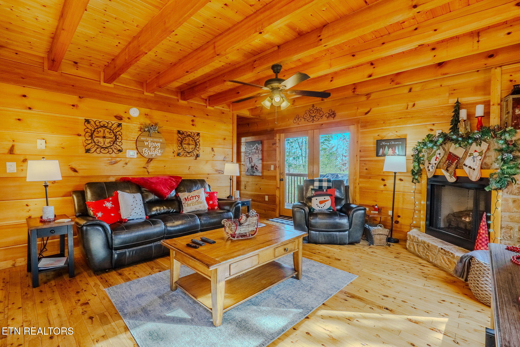 2109 Memory Way Sevierville, TN 37876 - Photo 3 of 38 25-web-or-mls-_DSC8634-HDR