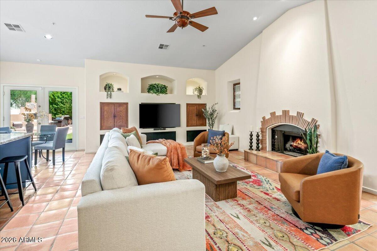 25255 North Ranch Gate Road Scottsdale, AZ 85255 - Photo 15 of 58 24-Family Room Views