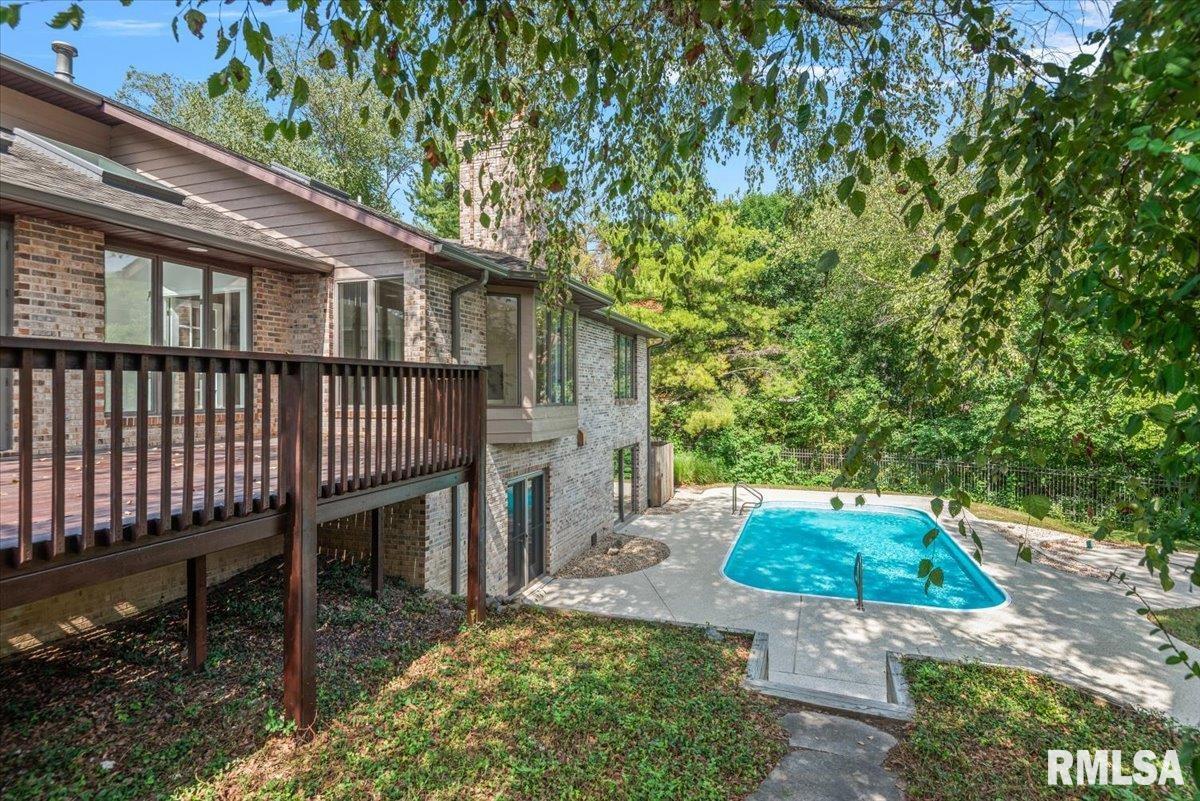 1904 Oak Creek Road Springfield, IL 62704 - Photo 11 of 90 Gallery Image 11