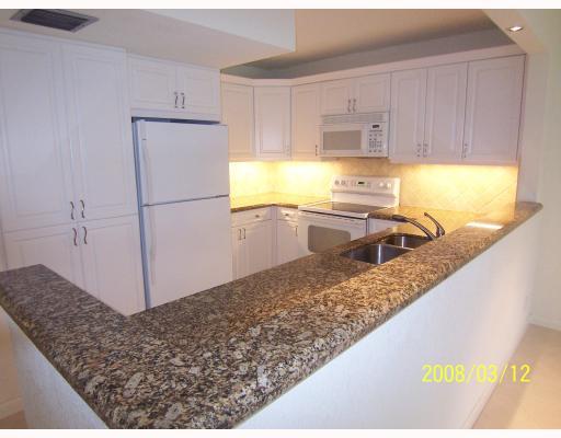 1627 Riverview Road, Unit 111 Deerfield Beach, FL 33441 - Photo 1 of 9 Primary Photo