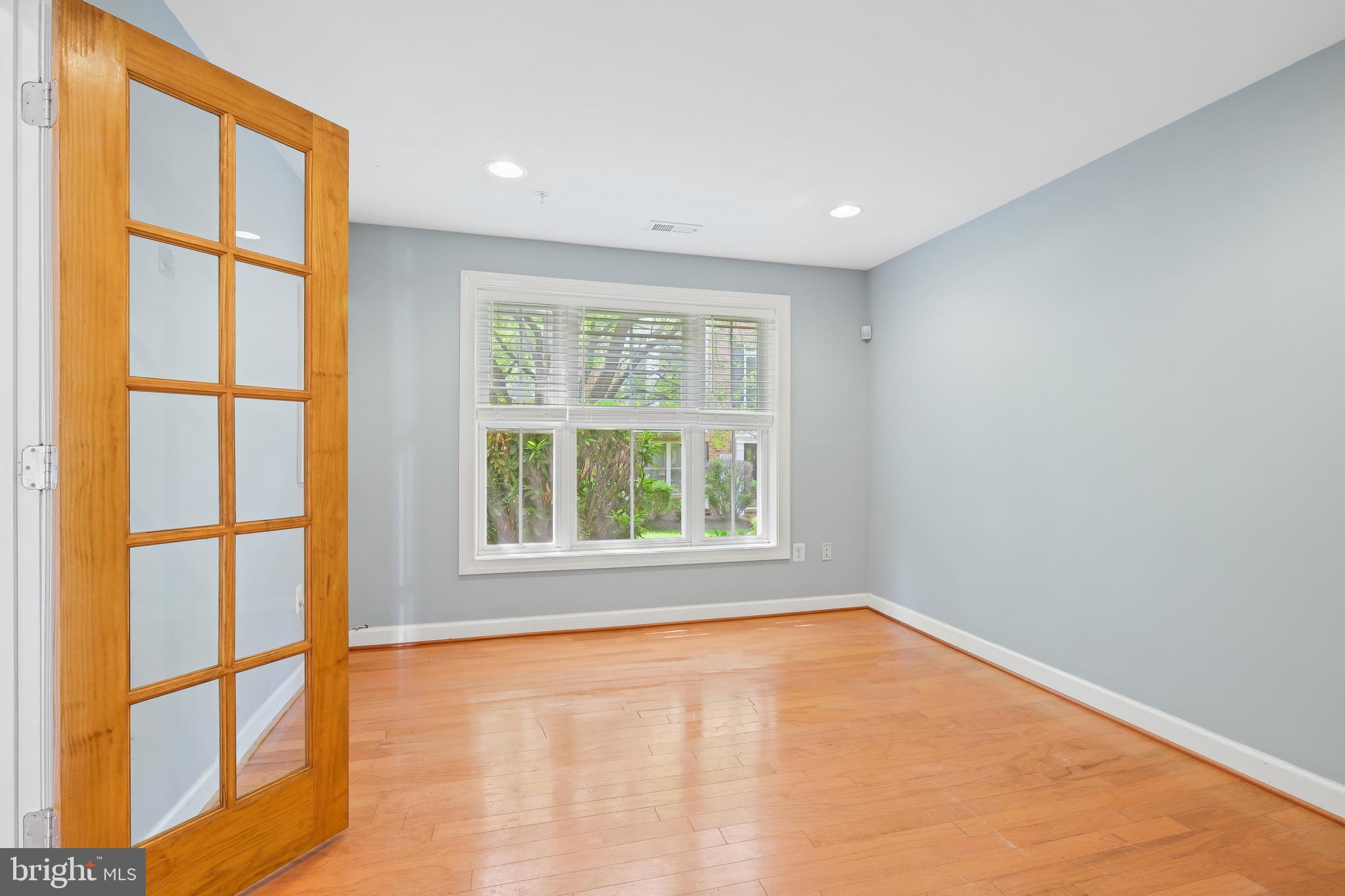 10728 Horde Street Silver Spring, MD 20902 - Photo 27 of 38 an empty room with a window