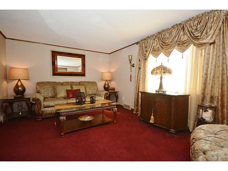 5135 Raintree Drive Whitehall, PA 15236 - Photo 4 of 25 Living Room.