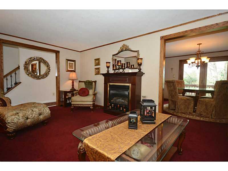 5135 Raintree Drive Whitehall, PA 15236 - Photo 5 of 25 Living Room.