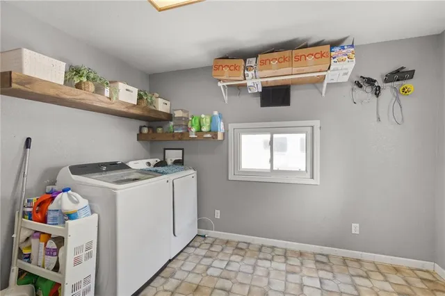 $309,900 | 3728 South Marshall Avenue, Sedalia, MO 65301