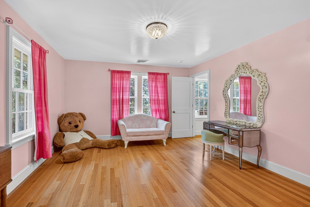 44 Baker Bridge Road Lincoln, MA 01773 - Photo 20 of 37