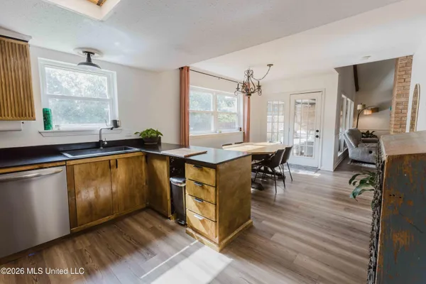 $230,000 | 69 Sycamore Lane, Brandon, MS 39042