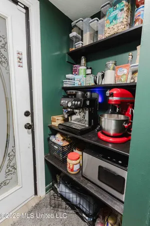 $230,000 | 69 Sycamore Lane, Brandon, MS 39042