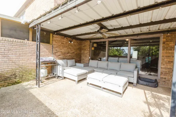$230,000 | 69 Sycamore Lane, Brandon, MS 39042