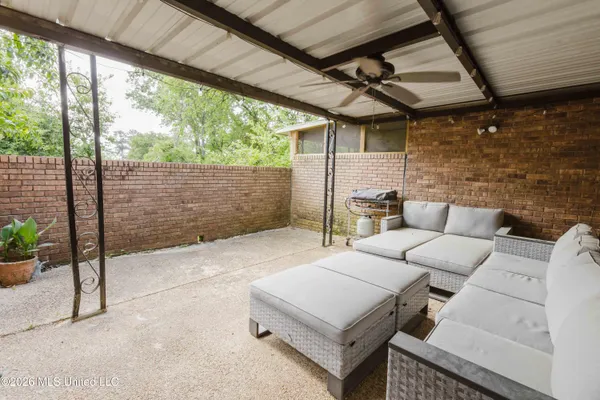 $230,000 | 69 Sycamore Lane, Brandon, MS 39042