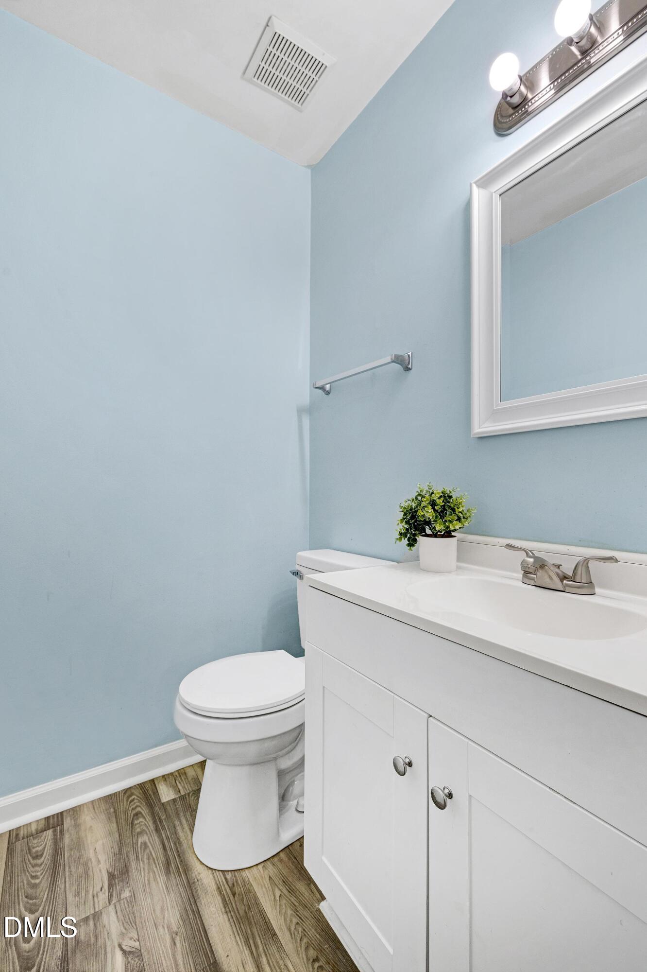 1006 Suterland Road Cary, NC 27511 - Photo 15 of 51 Scene-25