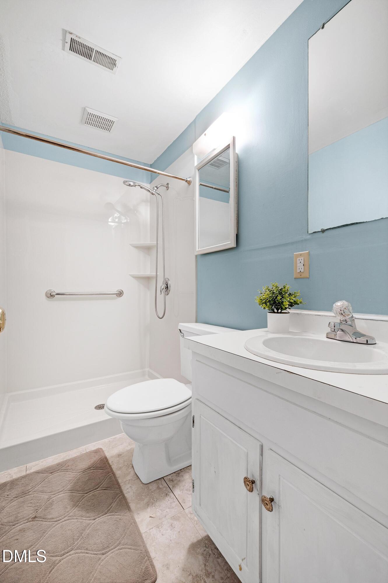 1006 Suterland Road Cary, NC 27511 - Photo 25 of 51 Scene-37