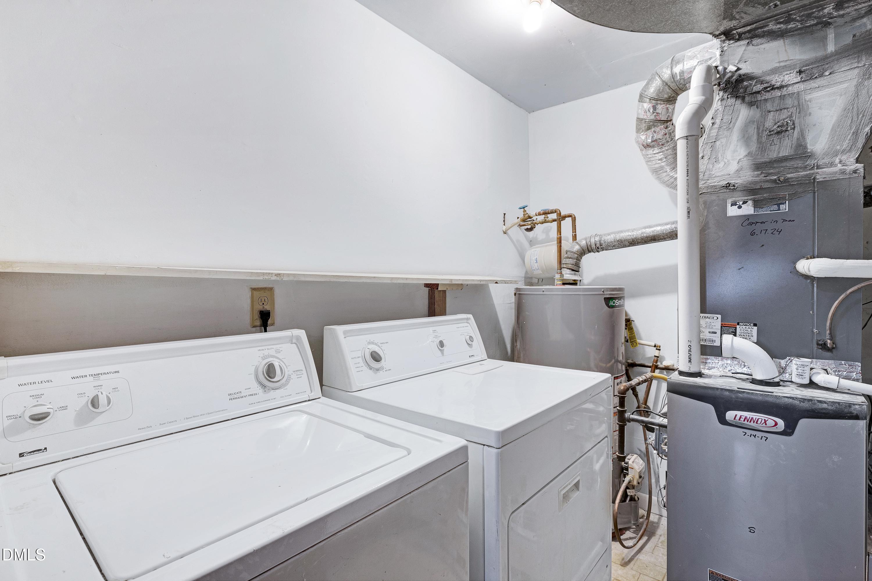 1006 Suterland Road Cary, NC 27511 - Photo 28 of 51 Scene-35