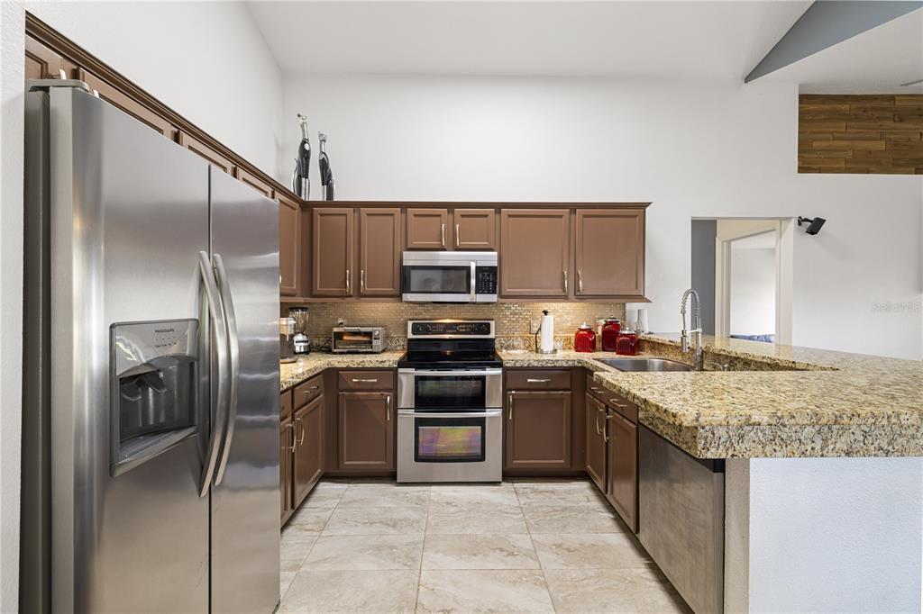 2102 Applegate Drive Ocoee, FL 34761 - Photo 9 of 27