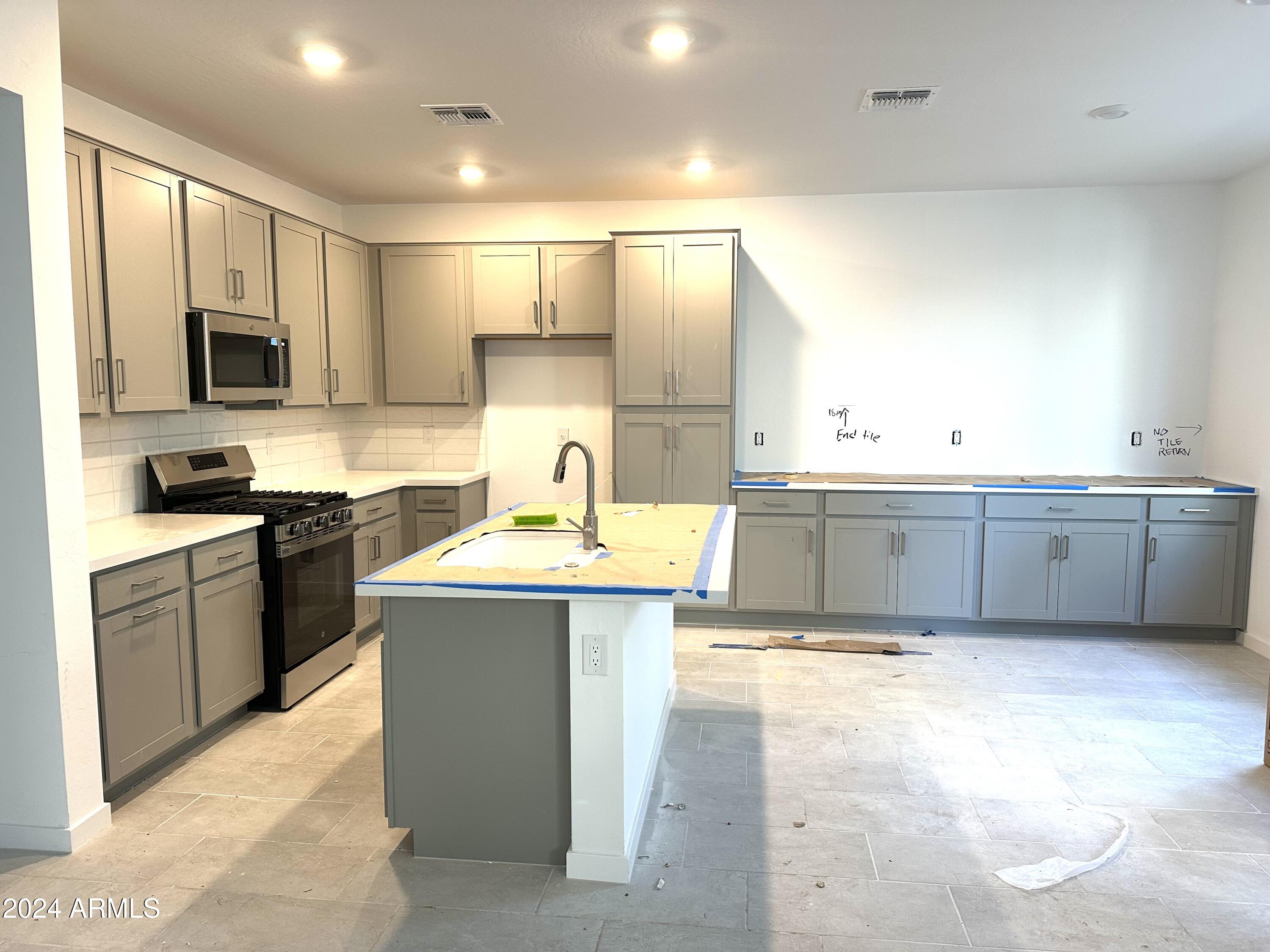 4745 South Element Mesa, AZ 85212 - Photo 3 of 13 82.2