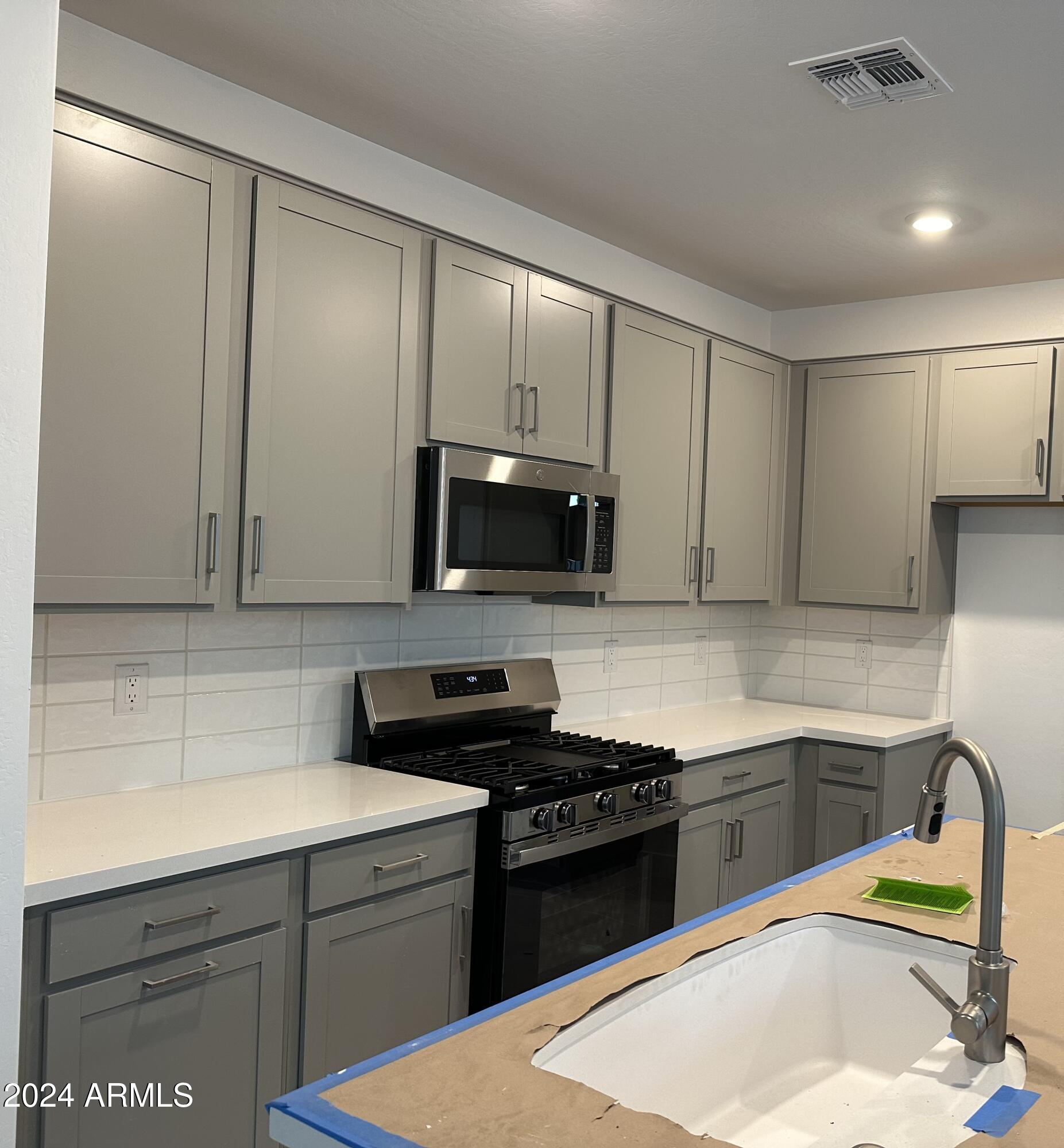 4745 South Element Mesa, AZ 85212 - Photo 4 of 13 82.3