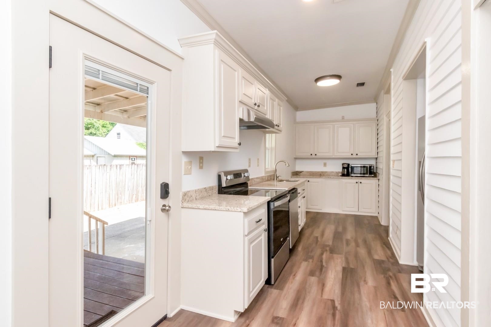 605 St Francis Street Mobile, AL 36602 - Photo 11 of 40 Kitchen