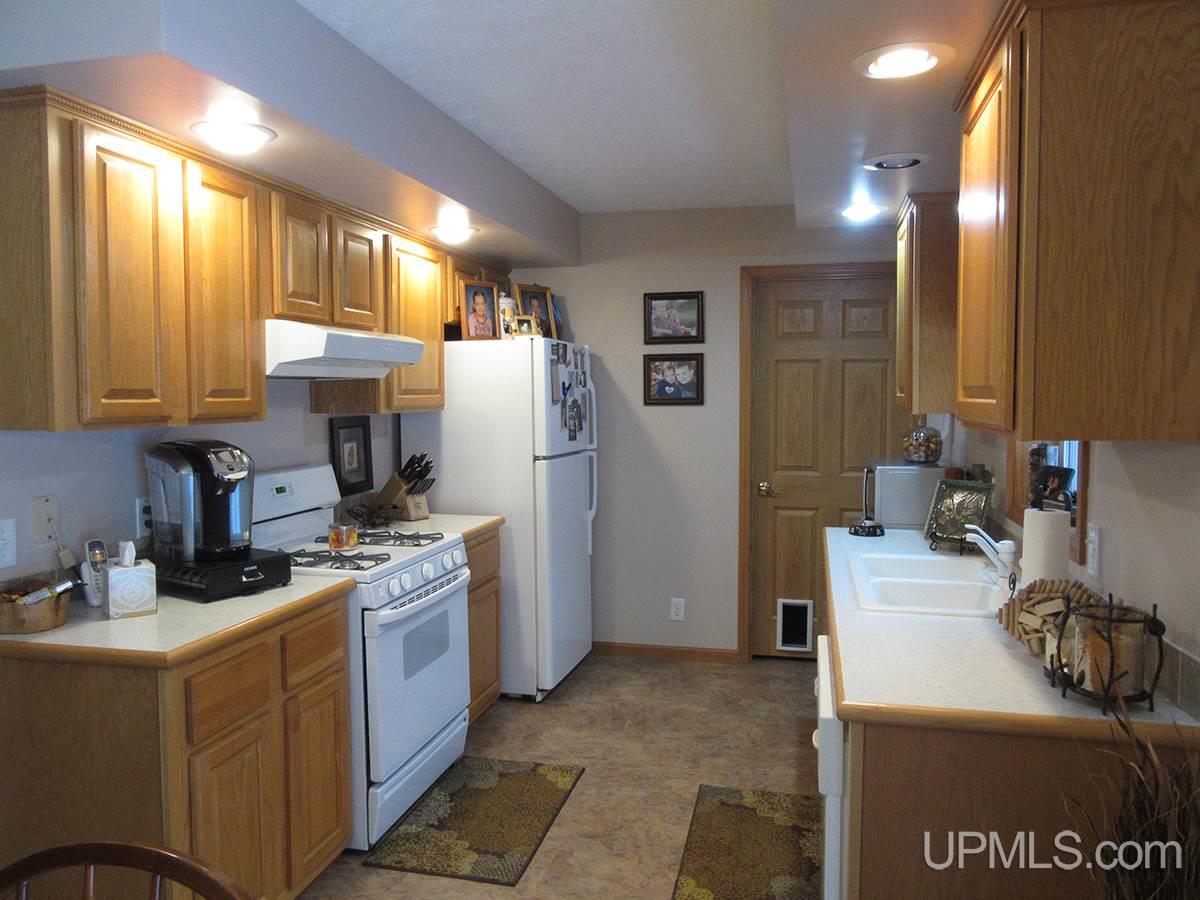 540 East Gulliver Lake Road Gulliver, MI 49840 - Photo 23 of 30