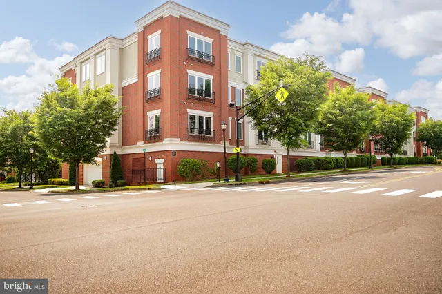 $340,000 | 968 Robbinsville Edinburg Road, Unit 306, Robbinsville, NJ 08691