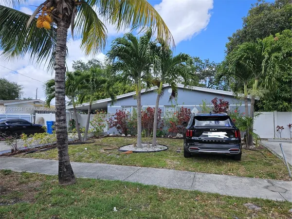 $1,300 | 4201 Southwest 32nd Drive, Unit 1, West Park, FL 33023