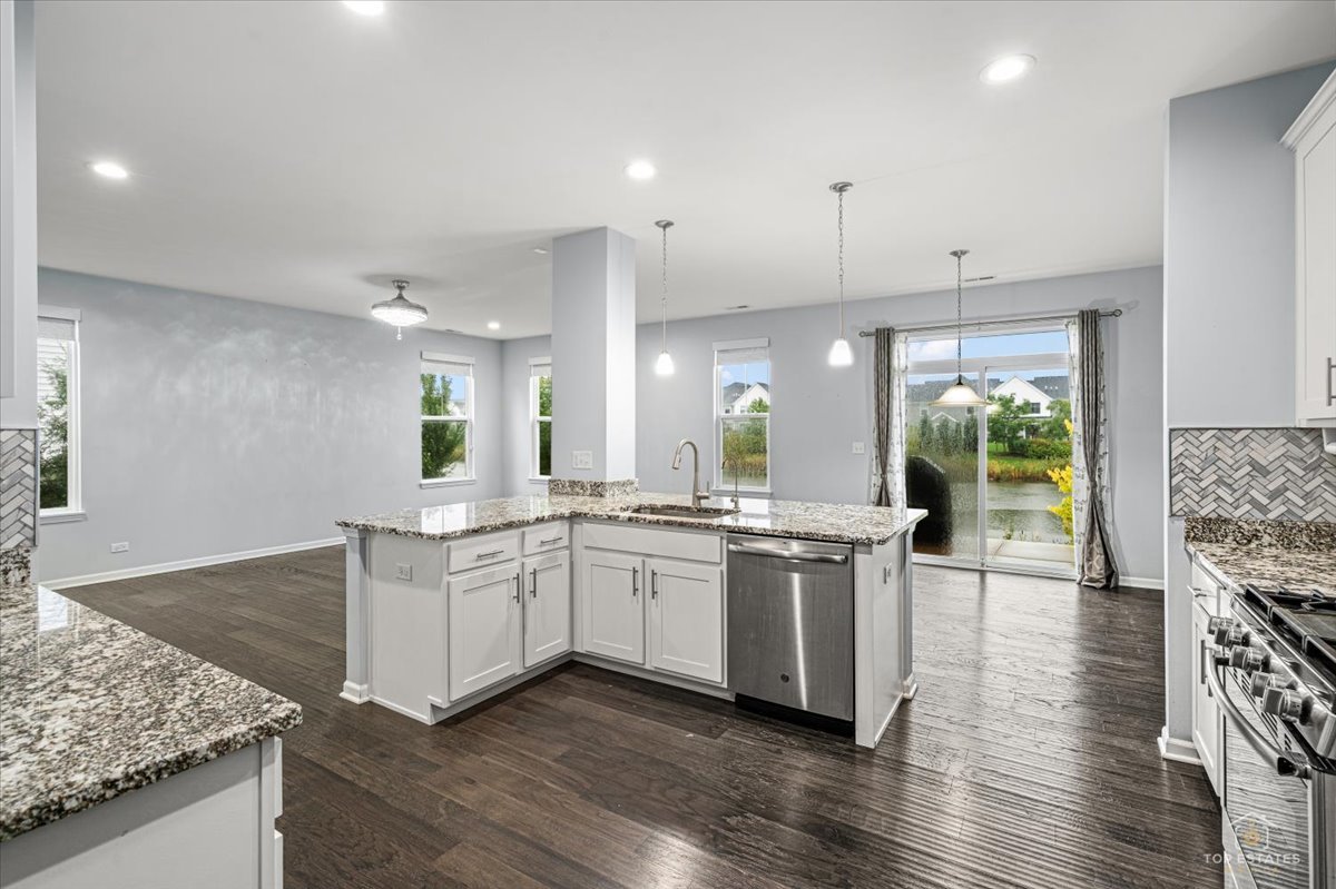 4177 Irving Road Aurora, IL 60504 - Photo 9 of 25 Gallery Image 9