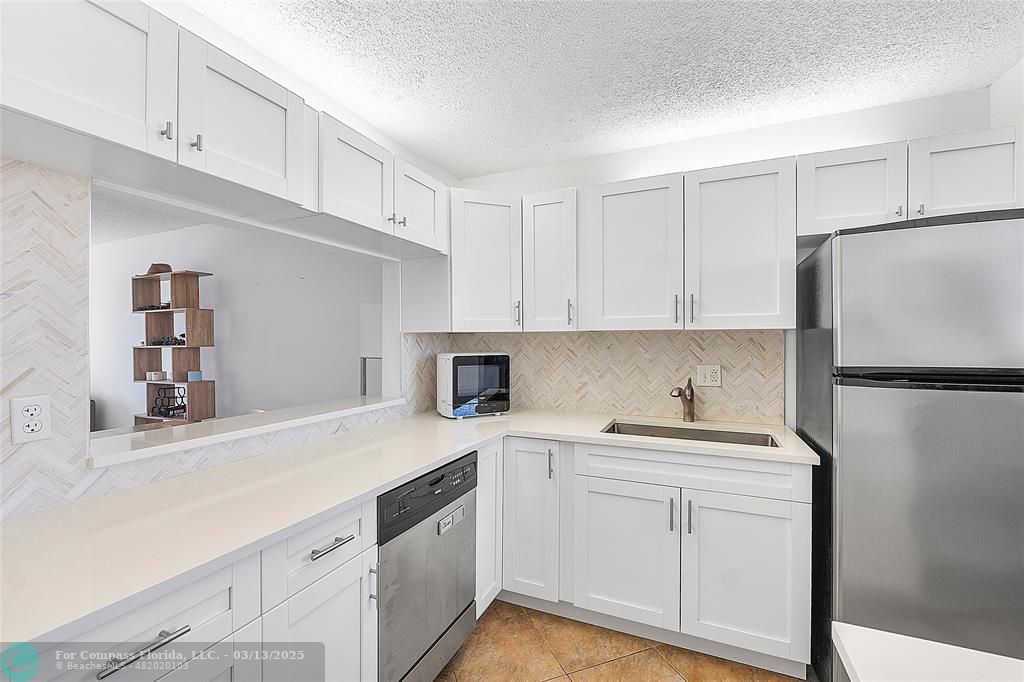 5300 Northeast 24th Ter Unit 425C  