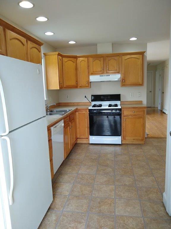 306 Center Road Fairfield, ME 04937 - Photo 2 of 20 Kitchen with great cabinets