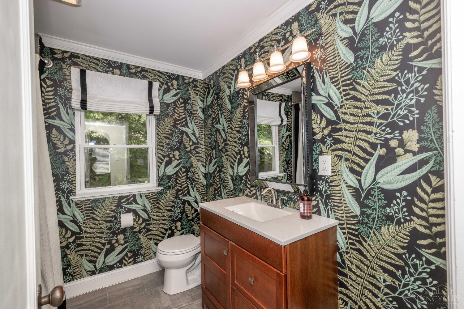 7396 Dawson Road Madeira, OH 45243 - Photo 19 of 42 Fantastic updated Bath with blinds and a window treatment!